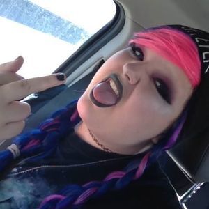 Meet your Posher, Mia's